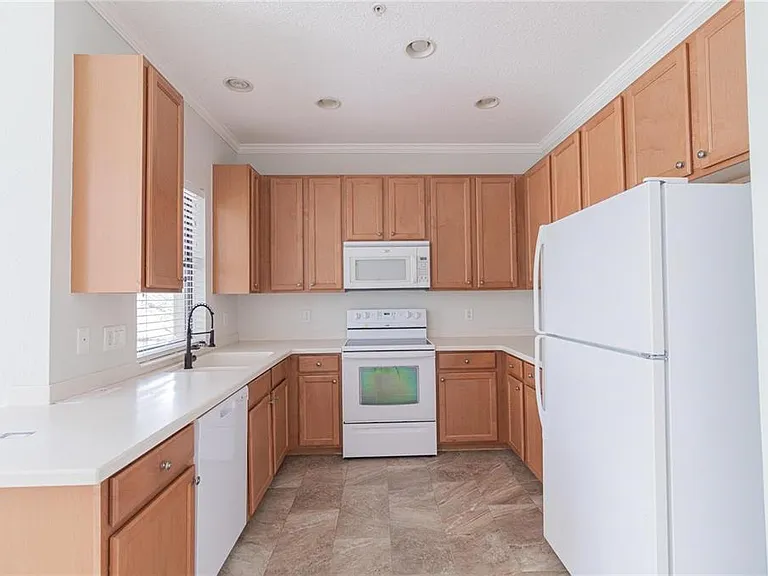 7231 Hamilton Rd — Photo 17