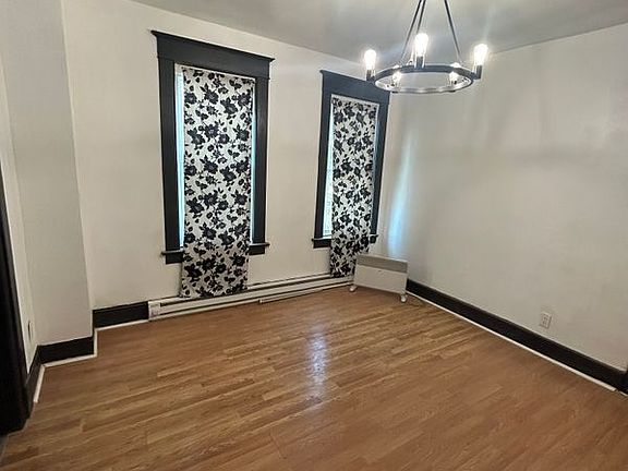 5th image of 69 Lark St
