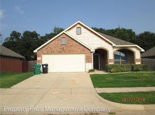 304 Springtree St, Denton, TX 76209