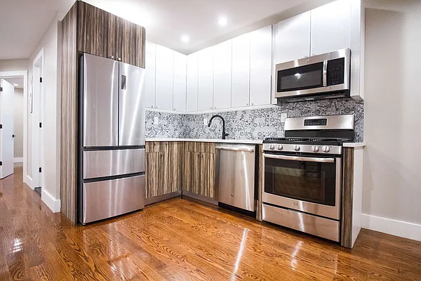 Rented by Nooklyn NYC LLC | media 32