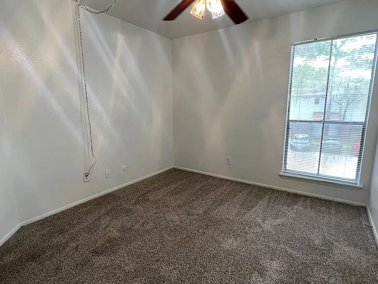 Cypresswood Crossing Apartments — Photo 49