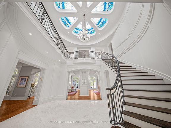 5th image of 180 Sandringham Dr