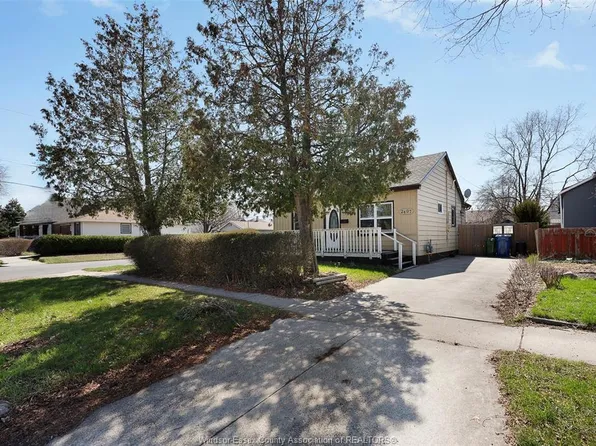 2497 Chandler Rd, Windsor, ON N8W 4A7