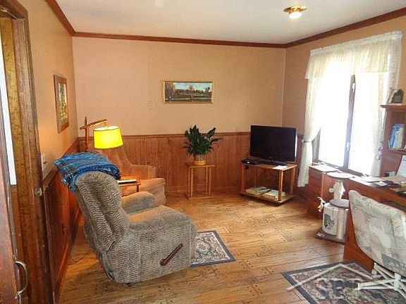 5th image of 3298 Foss Dr #1