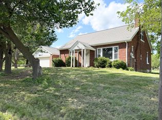 233 Country Club Ln, Waterloo, IL 62298