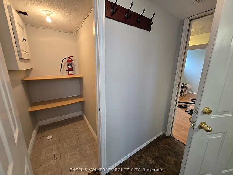 209 Septonne Ave #B — Photo 8