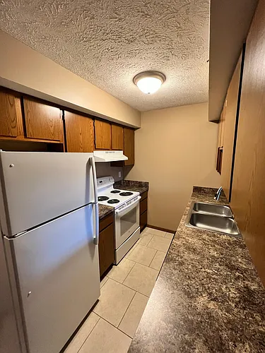 1-1813 Knox St #1 Photo 1