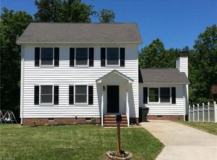 4107 Hope Valley Ln, Greensboro, NC 27401