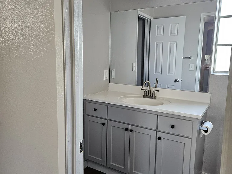 8043 Rosecrans Ave #3 — Photo 17