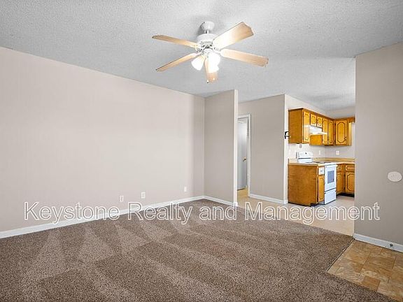 3rd image of 1375 Thompsonville Ln APT 49