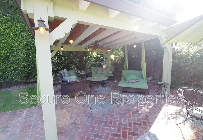 23338 Los Encinos Way — Photo 36