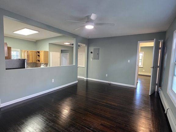 3rd image of 5 Longmeadow Rd #2