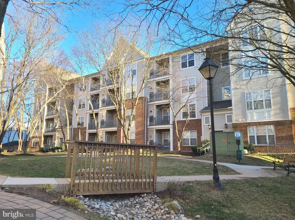 3009 Nicosh Cir, Falls Church, VA