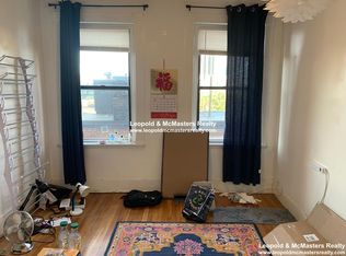 8 Myrtle St #10, Boston, MA 02114