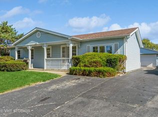 325 Kirman Ave, Romeoville, IL 60446