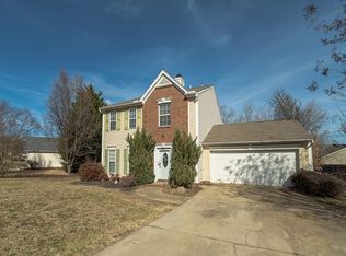 15 Crossview Dr, Simpsonville, SC 29680