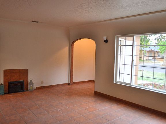 5th image of 4828 E Grant Ave