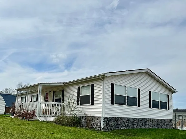 8900 NE 25th St Trailer 112, Carlisle, IA 50047