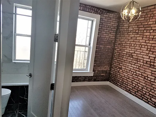 Rented by The Hamilton Group | media 7