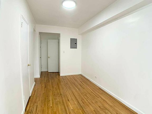 5th image of 510 Ovington Ave #1F