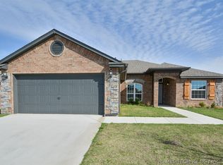 13227 E 134th St, Collinsville, OK 74021