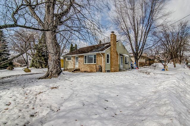 1st image of 2625 30th Ave NE
