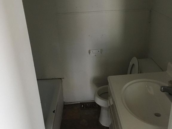 5th image of 2349 Aragon St