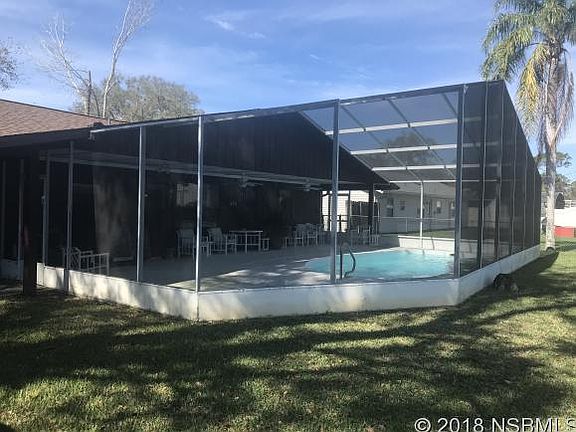 5th image of 2915 Woodland Dr