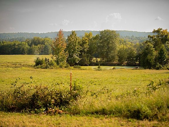 5th image of 988 Harlon Ryan Rd