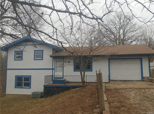160 High Point Ln, Saint Clair, MO 63077