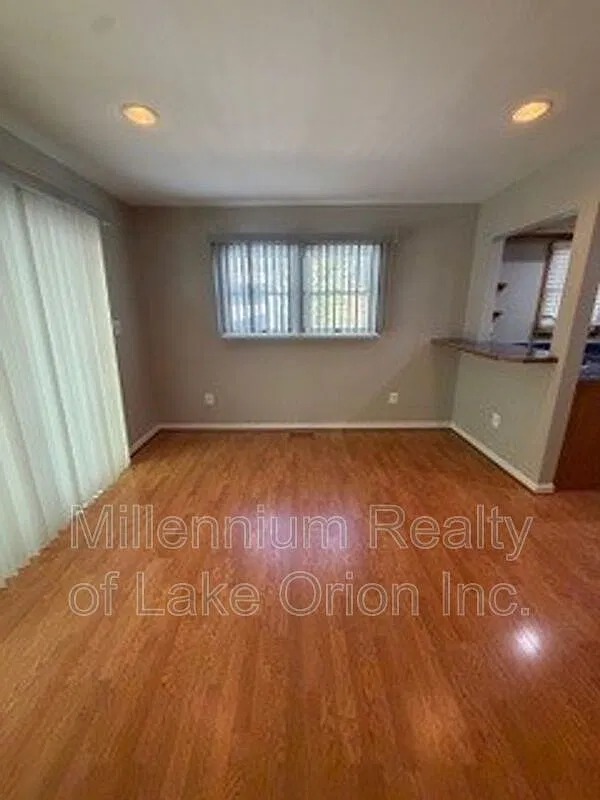 2 bed, 2.0 bath, 1424 sqft, $2,295 — Photo 4