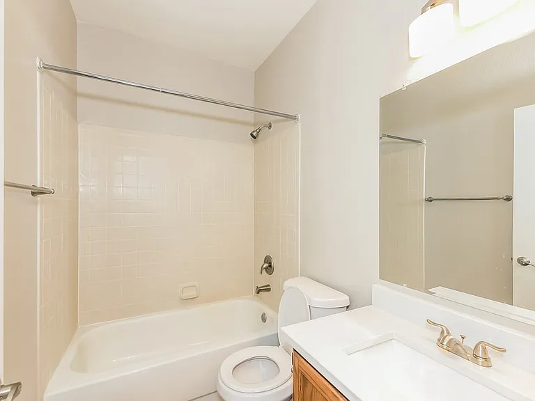 4681 W Harrison St — Photo 14