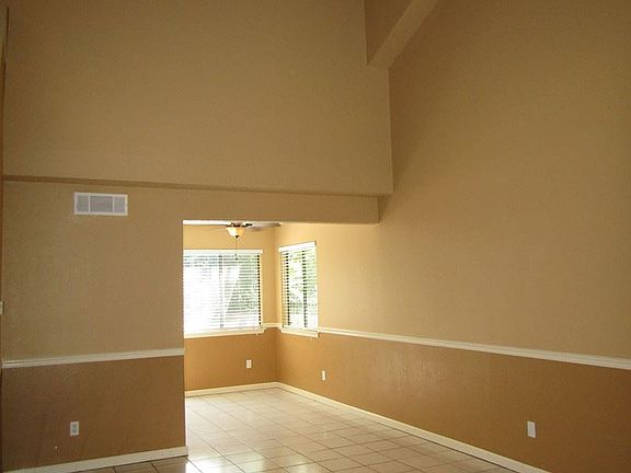 4th image of 7001-B Winedale Dr
