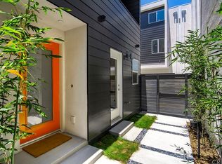 11582 Gallery Ln, North Hollywood, CA 91602
