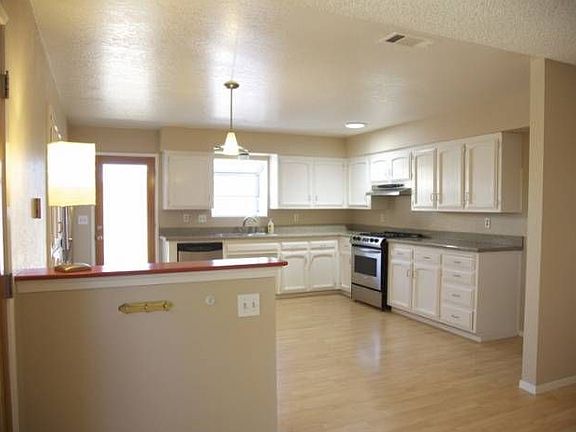 Kitchen Light and airy