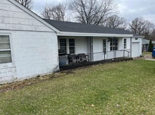 409 10th St SW, Demotte, IN 46310