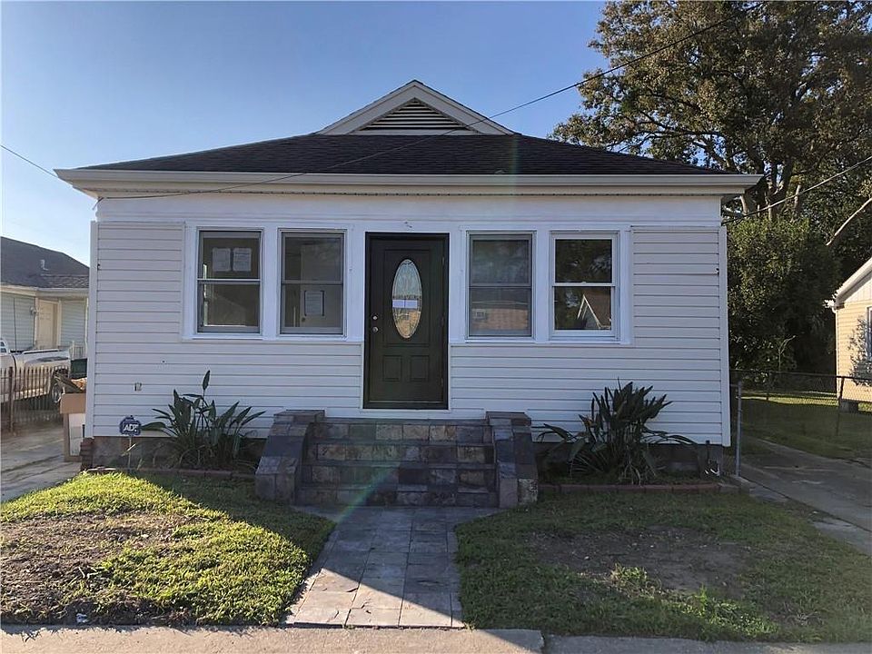 1st image of 1204 Claiborne Dr