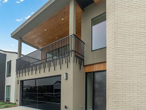 5th image of 4421 Cowan Ave