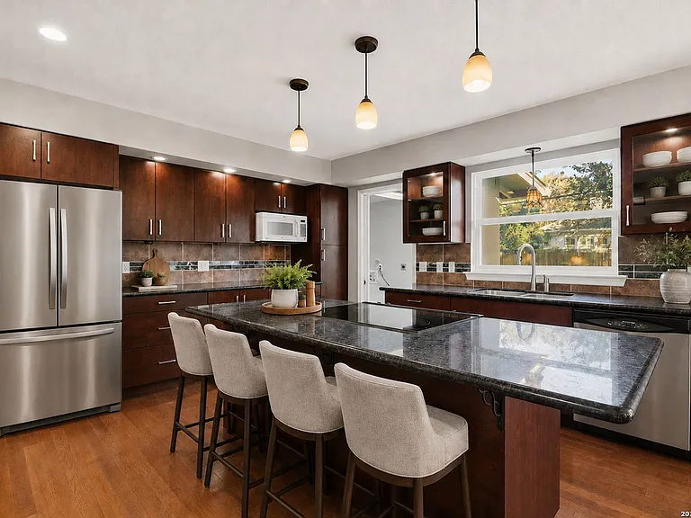 415 Calumet Pl — Photo 4