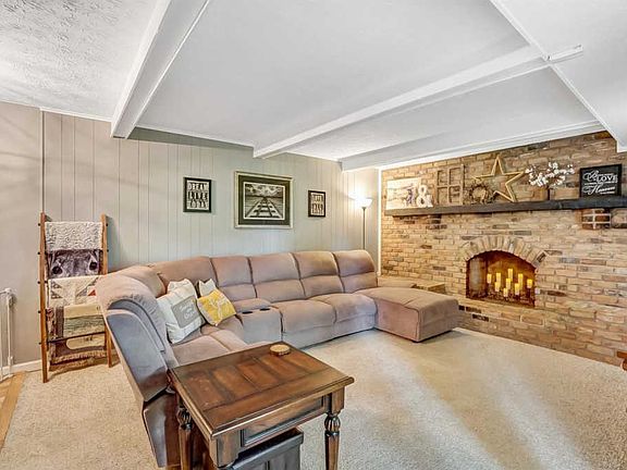 2nd image of 695 Glenway Dr