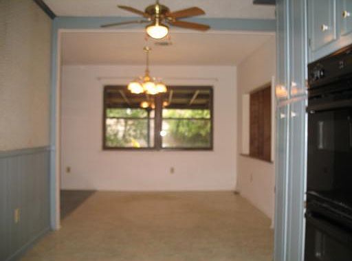 4th image of 11261 S Pine Dr
