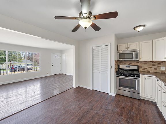 3rd image of 15 Crotty Ct