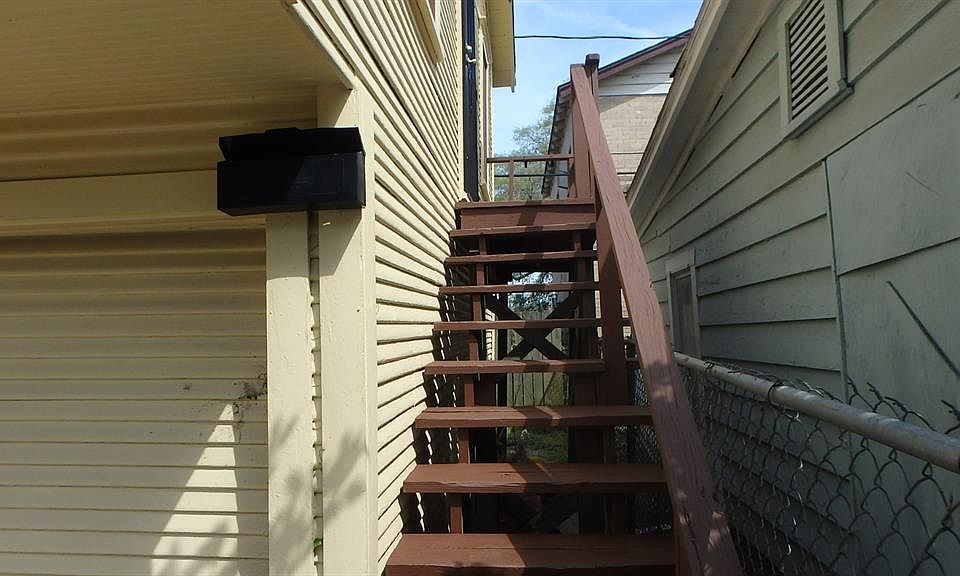 1st image of 1417 1/2 Lawson St