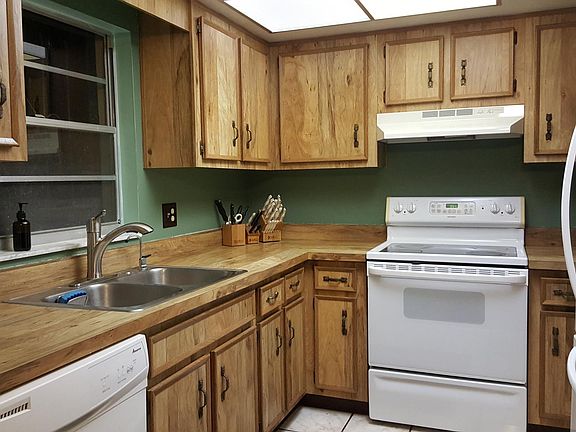 4th image of 8246 Bucksaw Dr