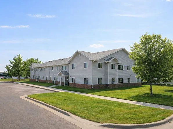 EAST WOODS APARTMENTS