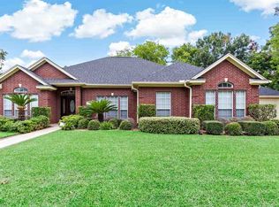 1 Twin Circle Dr, Beaumont, TX 77706