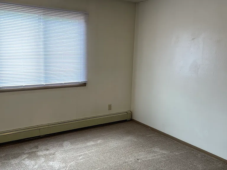 807 E Washington St #5 — Photo 7