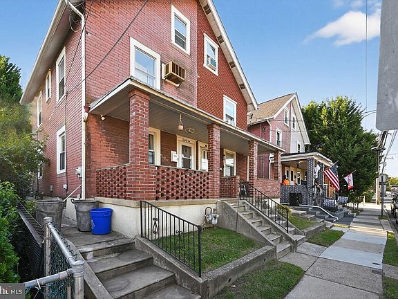 5th image of 82 Marple Ave