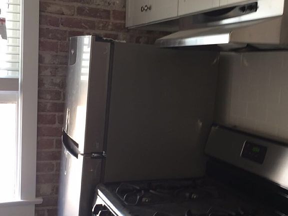 5th image of 465 N Western Ave #2nd