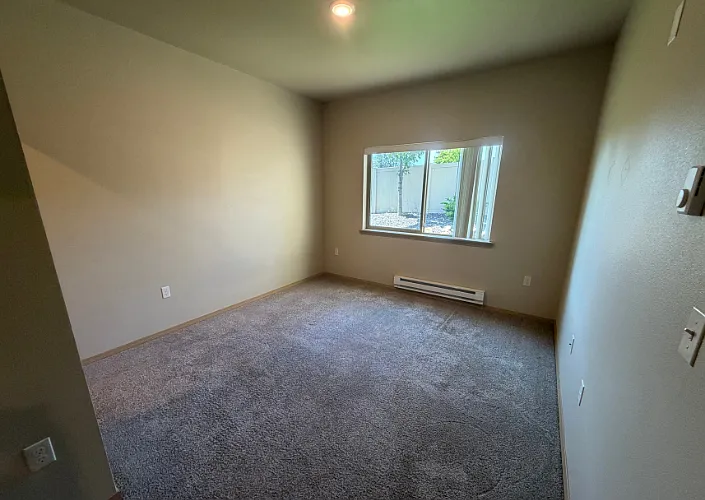 Hastings Apartments — Photo 35